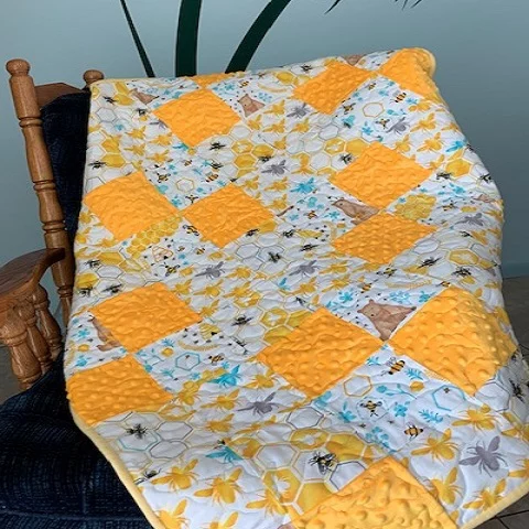 4 things to consider when selecting a handmade baby quilt